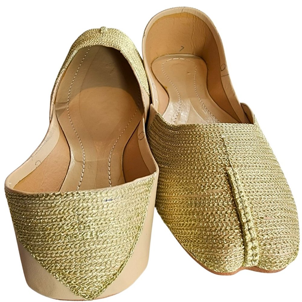Women's Cream Embroidered Khussa Punjabi Jutti US Sizes 7 8 9 Pakistani Indian